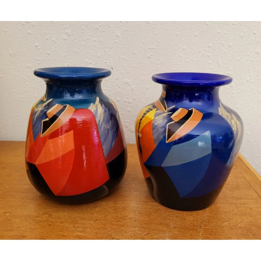 Pair of Collectible Peruvian Vase Handpainted Artist Signed Pancho Vases Jars 6